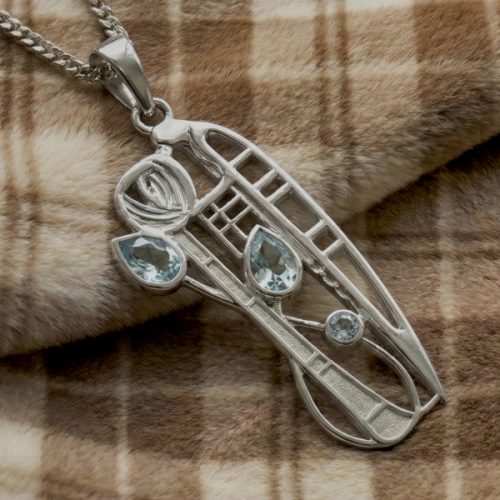 "Nairn" necklace aquamarines